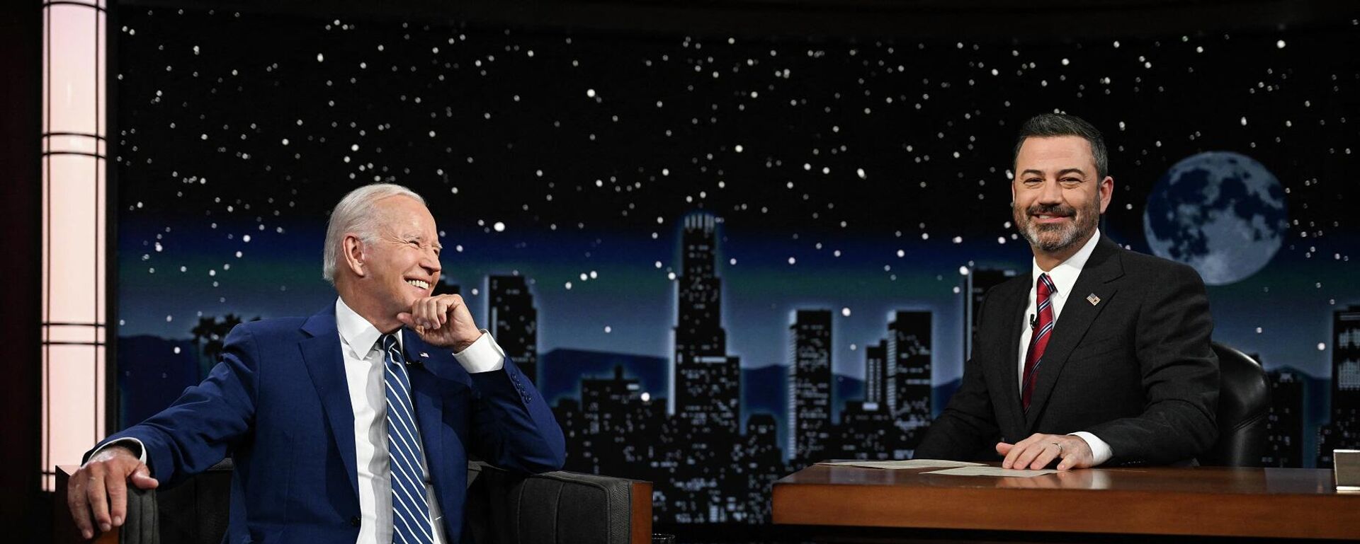 الرئيس الأمريكي، جو بايدن، في مقابلة مع مقدم البرامج الساخر، جيمي كيمل، 8 يونيو/ حزيران 2022 - سبوتنيك عربي, 1920, 12.06.2022