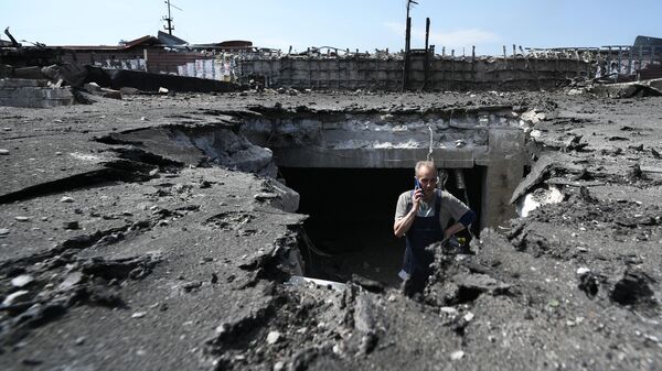 سقف المركز الجمهوري لحماية الأمومة في دونيتسك، الذي قصفته القوات الأوكرانية - سبوتنيك عربي