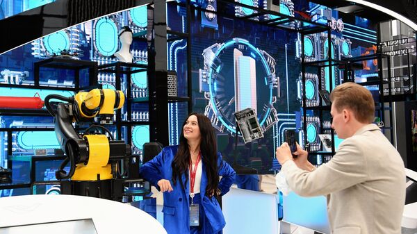 منصة المركز الروسي للصادرات في منتدى سانت بطرسبرغ الدولي - سبوتنيك عربي