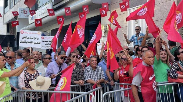 اتحاد الشغل في تونس ينفذ إضرابا عاما يشل حركة الطيران - سبوتنيك عربي