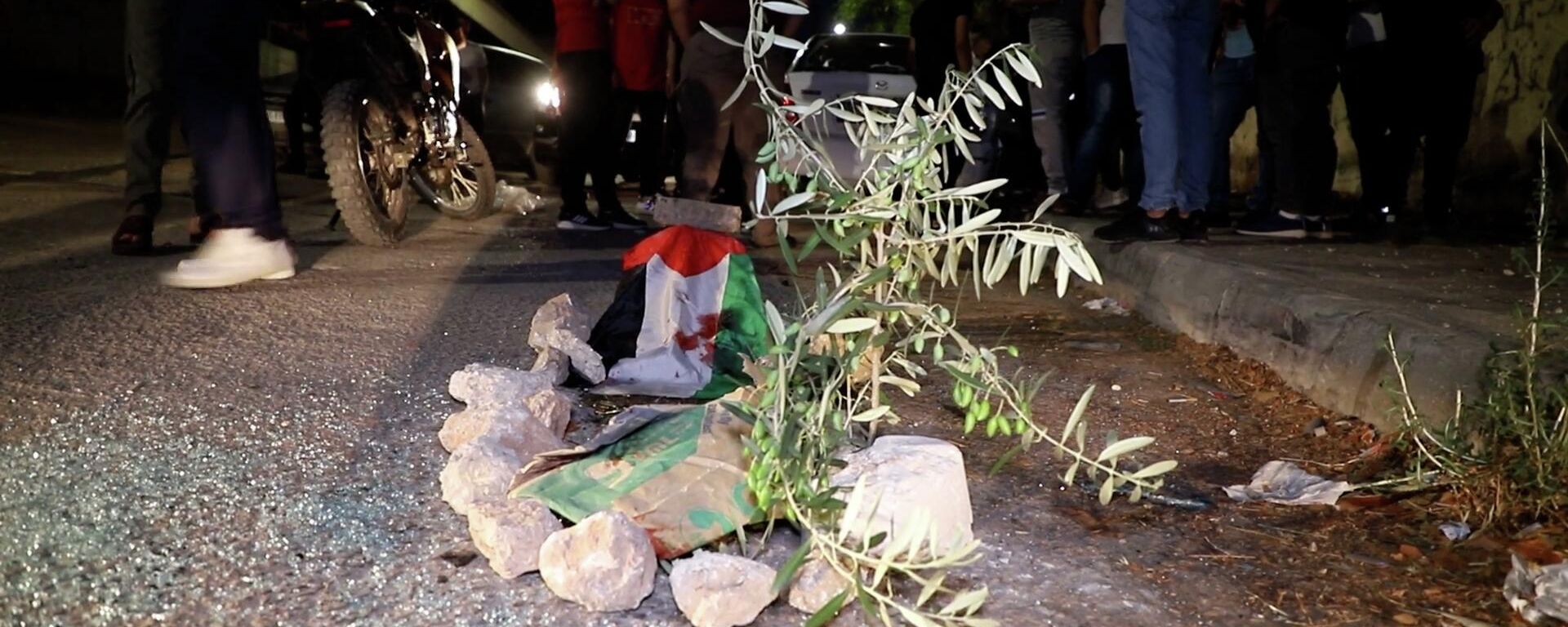 آلاف الفلسطينيين يُشيعون ثلاثة شبان قضوا في عملية للجيش الإسرائيلي في جنين  - سبوتنيك عربي, 1920, 03.07.2022