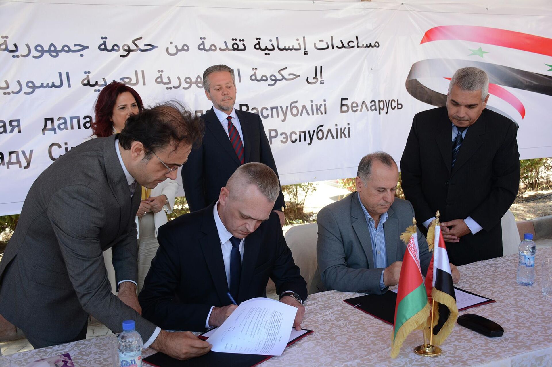 الحكومة السورية تتسلم الدفعة الثانية من المساعدات الإنسانية المقدمة من جمهورية بيلاروسيا، والتي تضم شاحنات MAZ
الحكومة السورية تتسلم الدفعة الثانية من المساعدات الإنسانية المقدمة من جمهورية بيلاروسيا، والتي تضم شاحنات MAZ
- سبوتنيك عربي, 1920, 26.06.2022