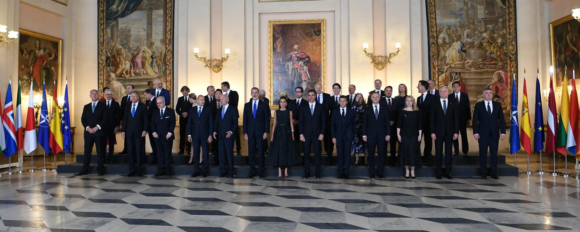 صورة جماعية لقادة دول أعضاء الناتو في مدريد، إسبانيا 28 يونيو 2022 - سبوتنيك عربي, 1920, 09.11.2023