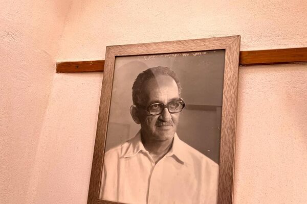 النسيج على النول... مصريات احترفن الرسم دون معلم بمركز صديق للبيئة - سبوتنيك عربي