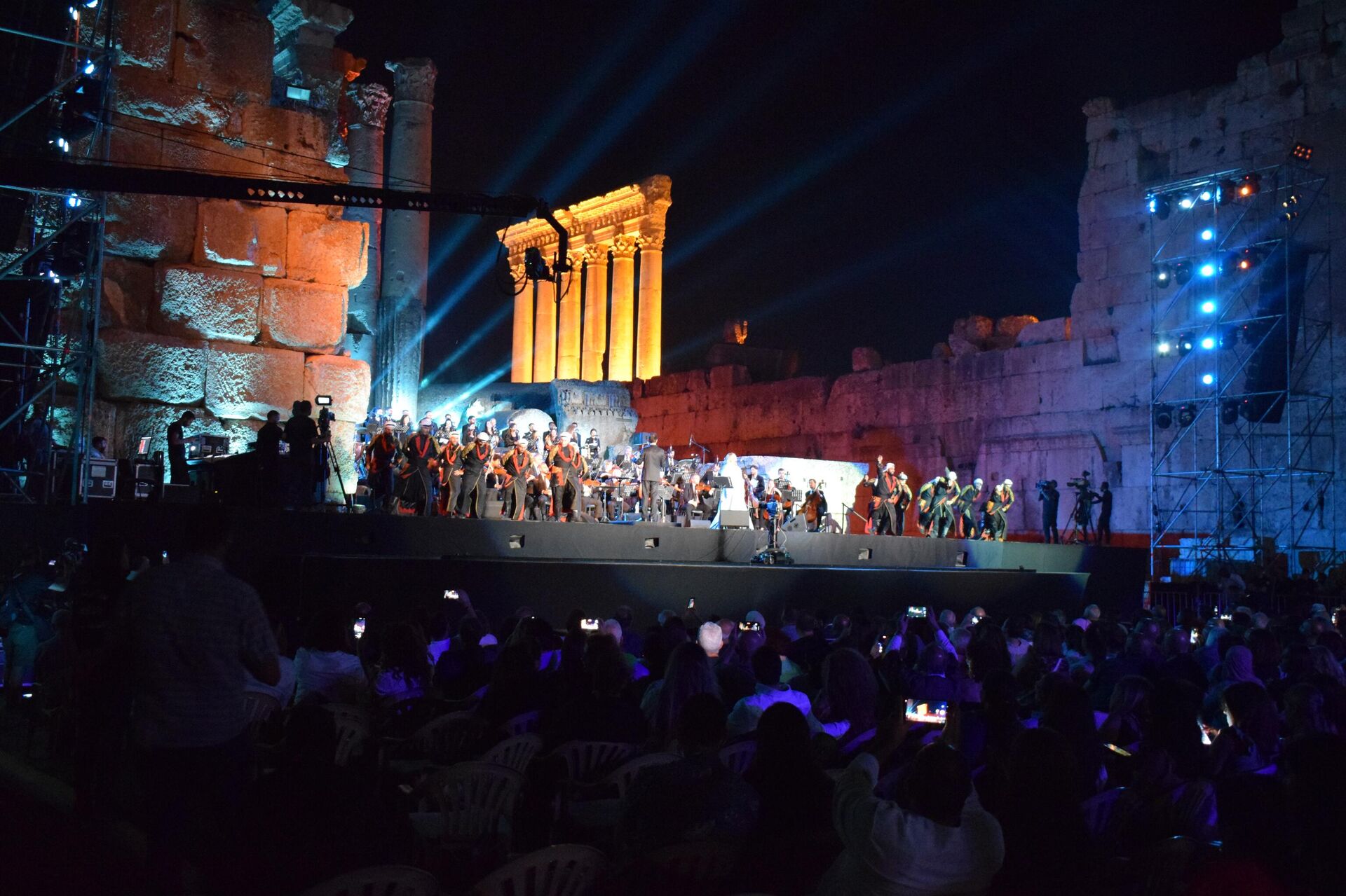 مهرجانات بعلبك الدولية تعيد الحياة لمعبد باخوس - سبوتنيك عربي, 1920, 09.07.2022