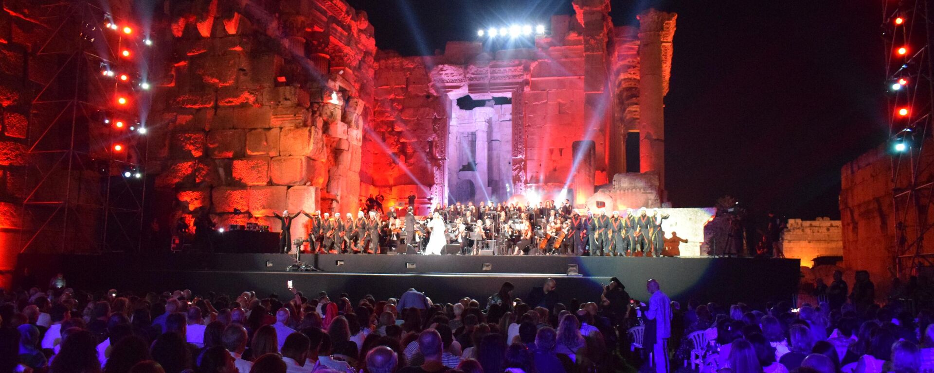 مهرجانات بعلبك الدولية تعيد الحياة لمعبد باخوس - سبوتنيك عربي, 1920, 09.07.2022