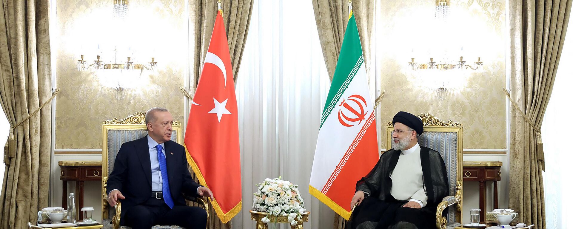 الرئيس الإيراني إبراهيم رئيسي يستقبل الرئيس التركي رجب طيب أردوغان في طهران، 19 يوليو 2022 - سبوتنيك عربي, 1920, 27.01.2024