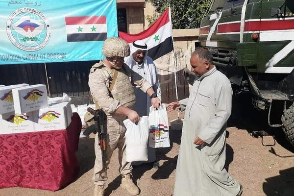 أطباء الجيش الروسي يقدمون خدمات علاجية لسكان قرى شرقي سوريا - سبوتنيك عربي