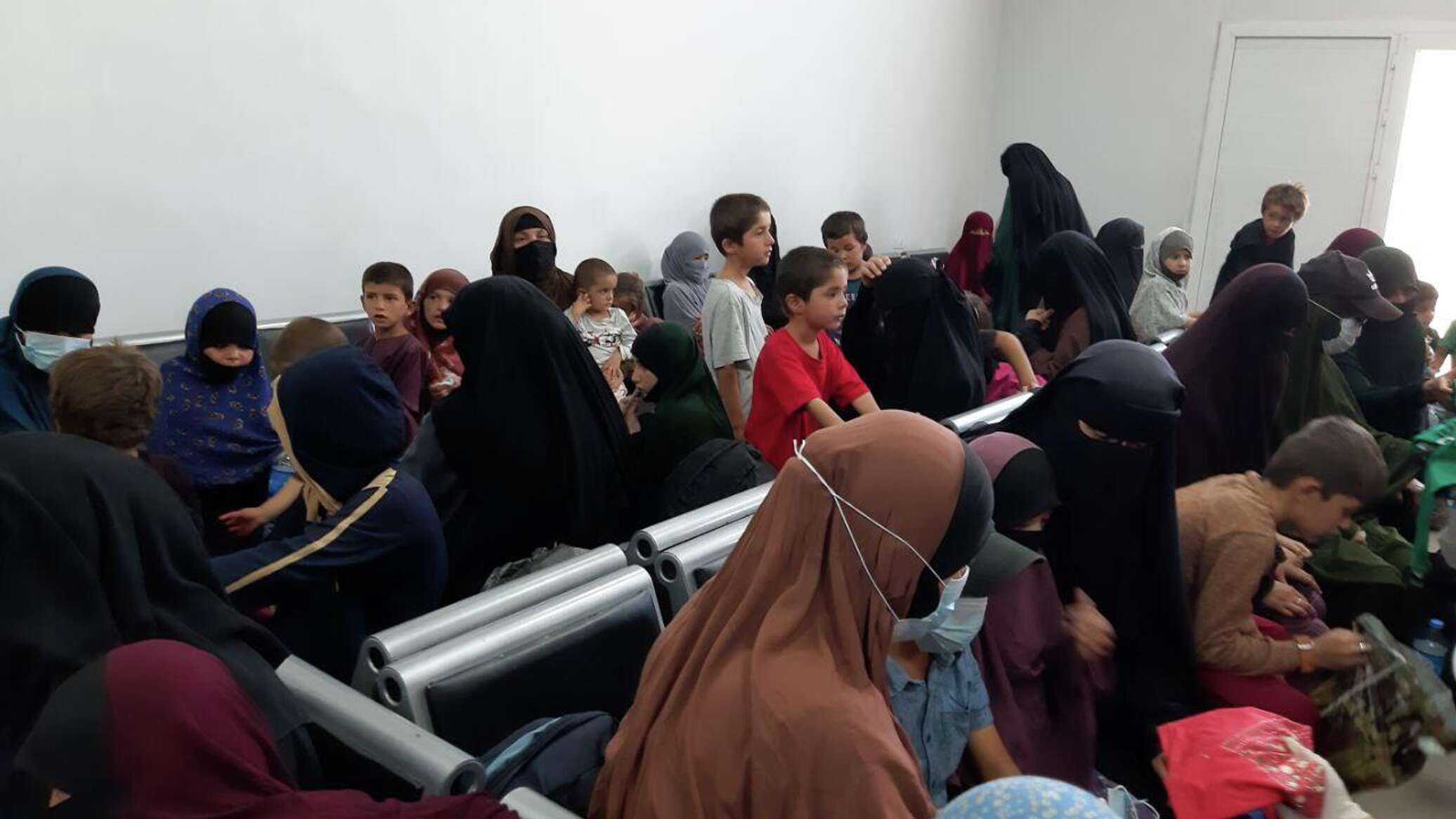 أستراليا تنفي اعتزامها إعادة عائلات مسلحي تنظيم "داعش" الإرهابي من مخيم سوري