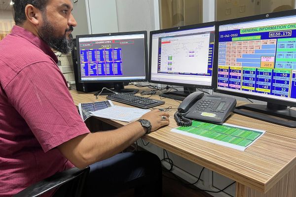 زيادة ساعات انقطاع الكهرباء وعجز في التوليد بالشبكة العامة في ليبيا - سبوتنيك عربي