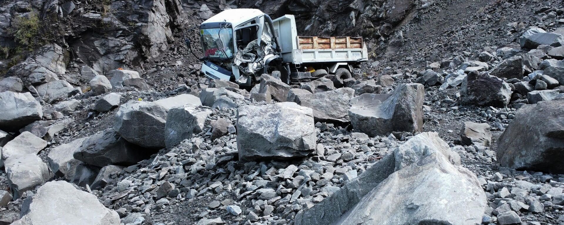 زلزال قوي في الفلبين، 27 يوليو 2022 - سبوتنيك عربي, 1920, 10.10.2025