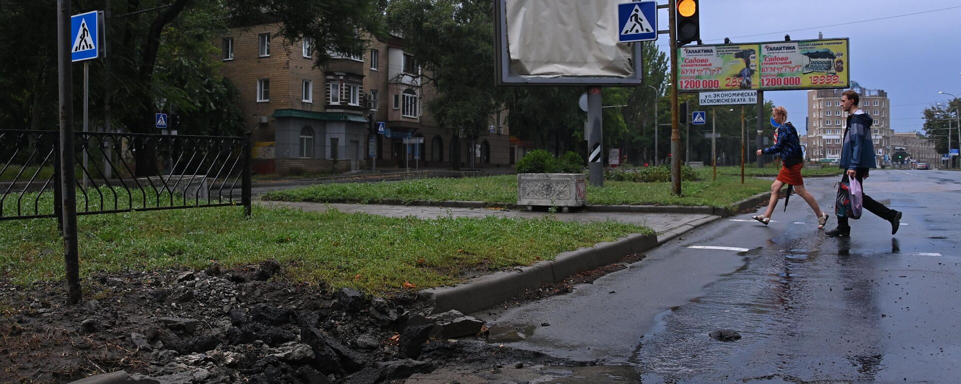 أثار قصف القوات المسلحة الأوكرانية على دونيتسك، 2 أغسطس 2022 - سبوتنيك عربي, 1920, 06.03.2023