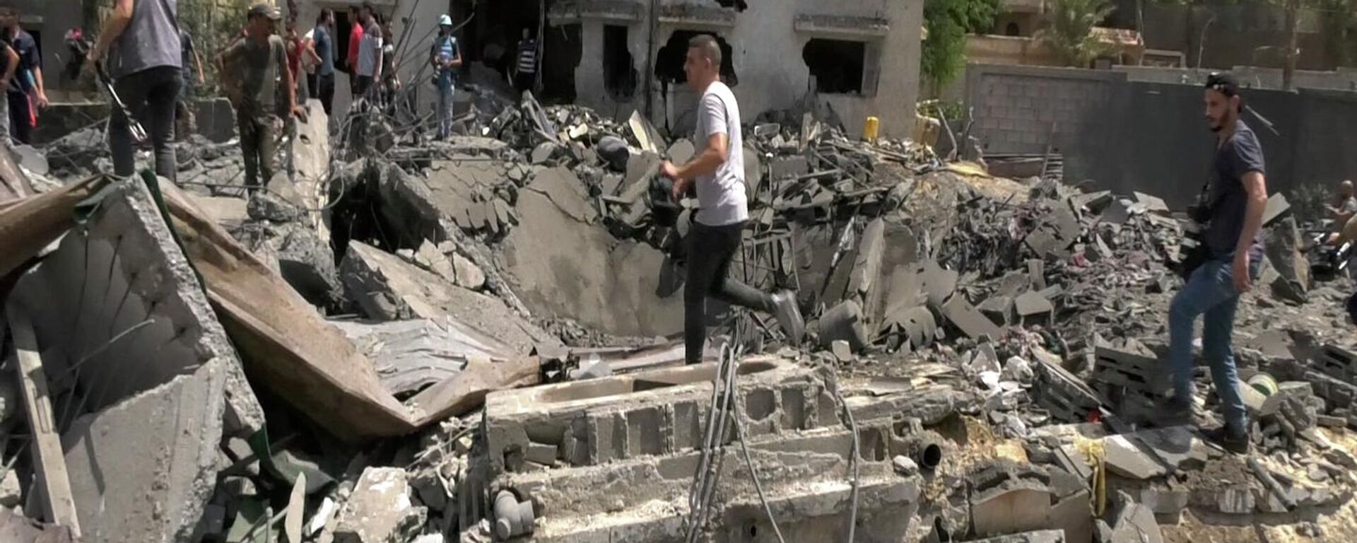  الطائرات الإسرائيلية تدمر عدة منازل بالكامل في قطاع غزة - سبوتنيك عربي, 1920, 07.08.2022