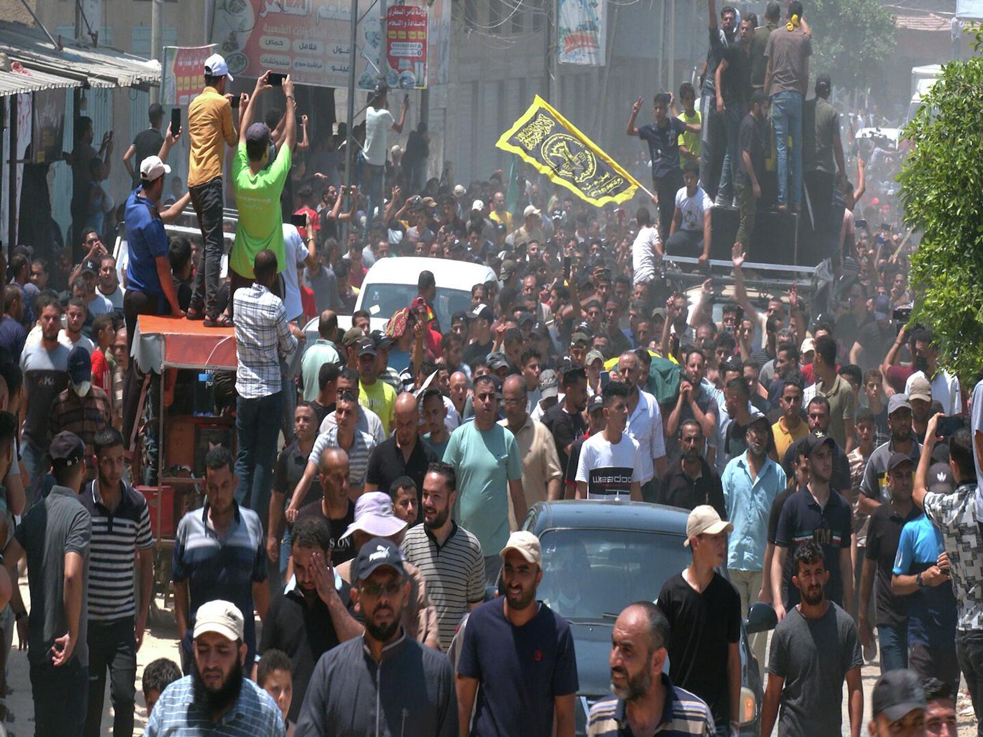 عشرات الآلاف في قطاع غزة يشيعون خالد منصور القيادي في حركة الجهاد
 - سبوتنيك عربي, 1920, 07.08.2022