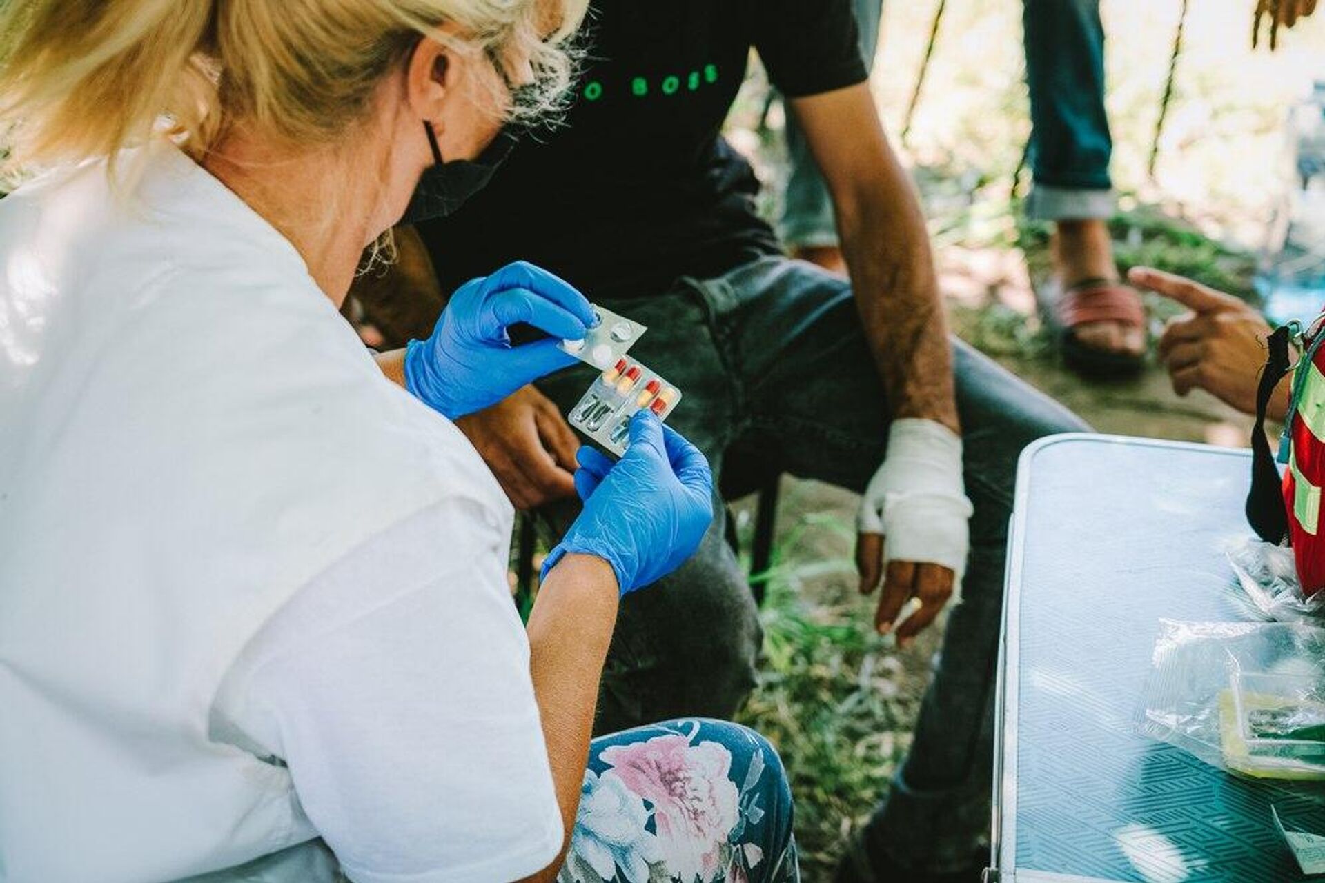أعضاء من منظمة أطباء بلا حدود على الحدود بين المجر وصربيا - سبوتنيك عربي, 1920, 08.08.2022