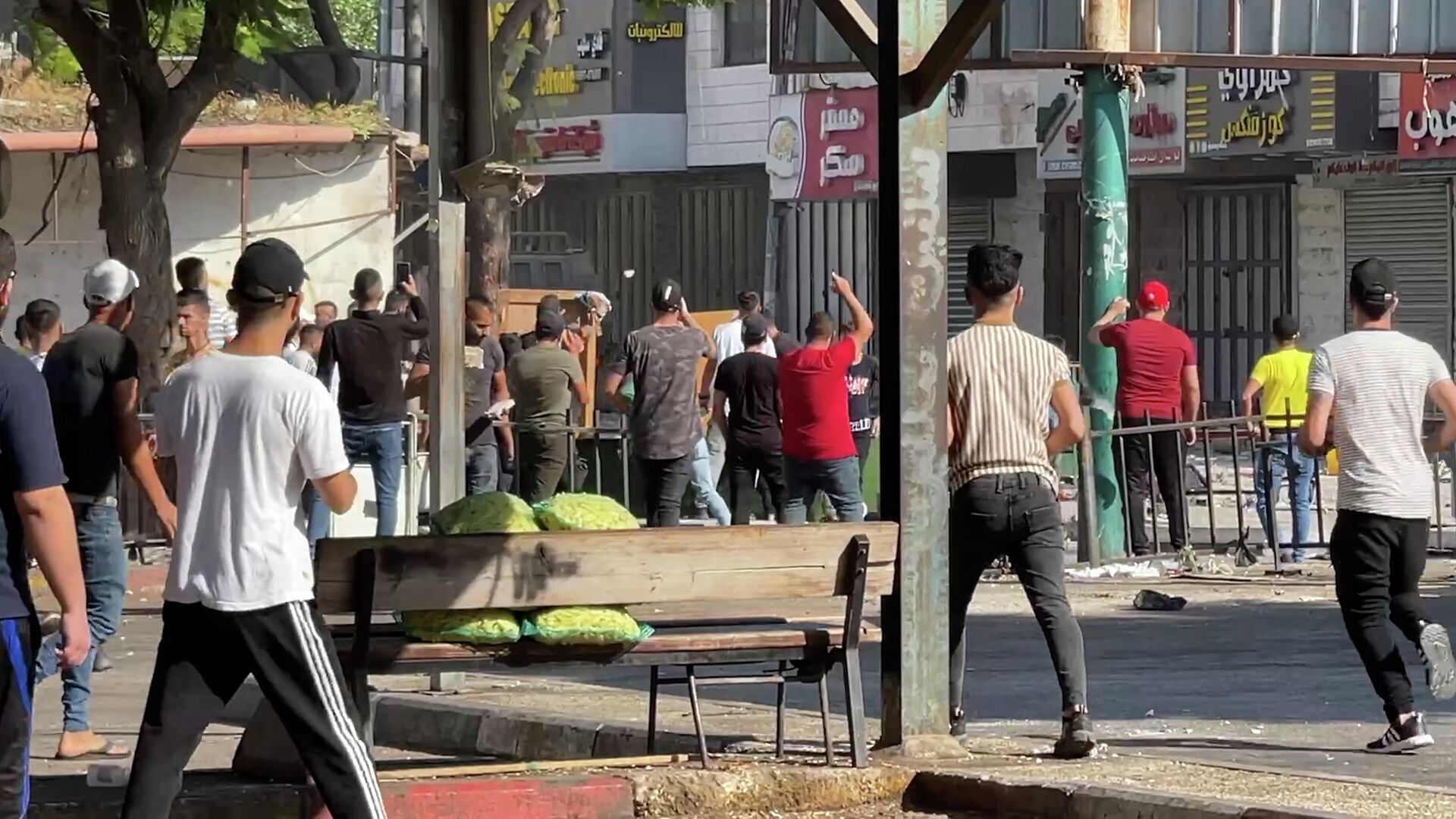 عشرات آلاف من الفلسطينيين يشيعون قائد في كتائب شهداء الأقصى قضى في عملية إسرائيلية في نابلس - سبوتنيك عربي, 1920, 09.08.2022