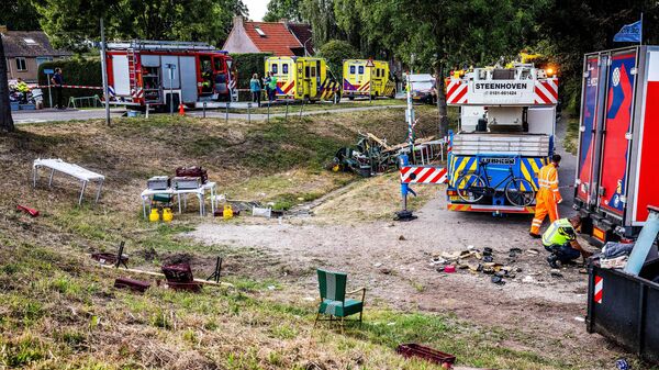 مقتل عدة أشخاص بعد اقتحام شاحنة لحفل في هولندا، السبت 27 أغسطس 2022 - سبوتنيك عربي