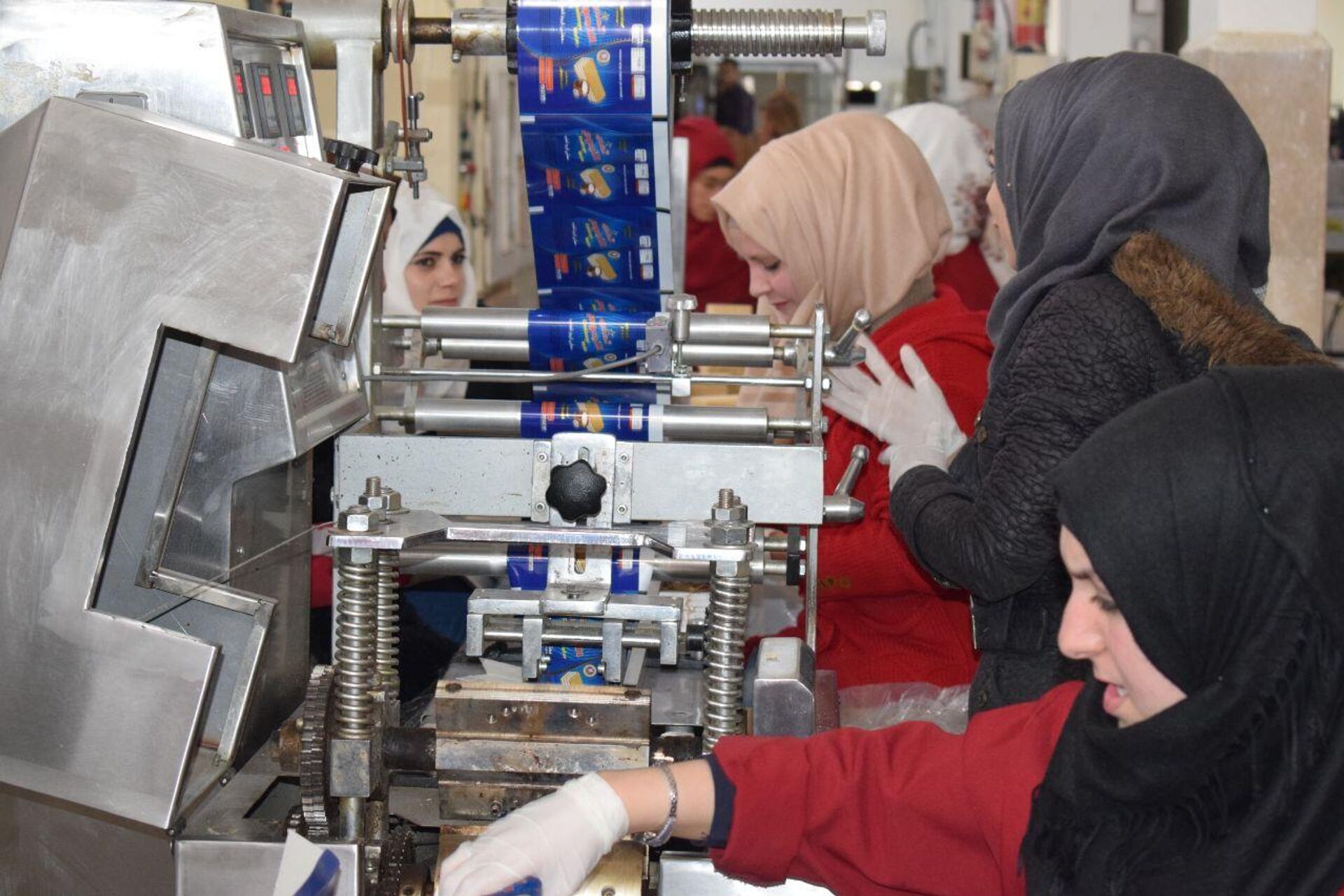 رغم الحرب.. سوريا تصدّر منتجاتها الغذائية لأكثر من 100 دولة رغم الحرب.. سوريا تصدّر منتجاتها الغذائية لأكثر من 100 دولة - سبوتنيك عربي, 1920, 04.09.2022