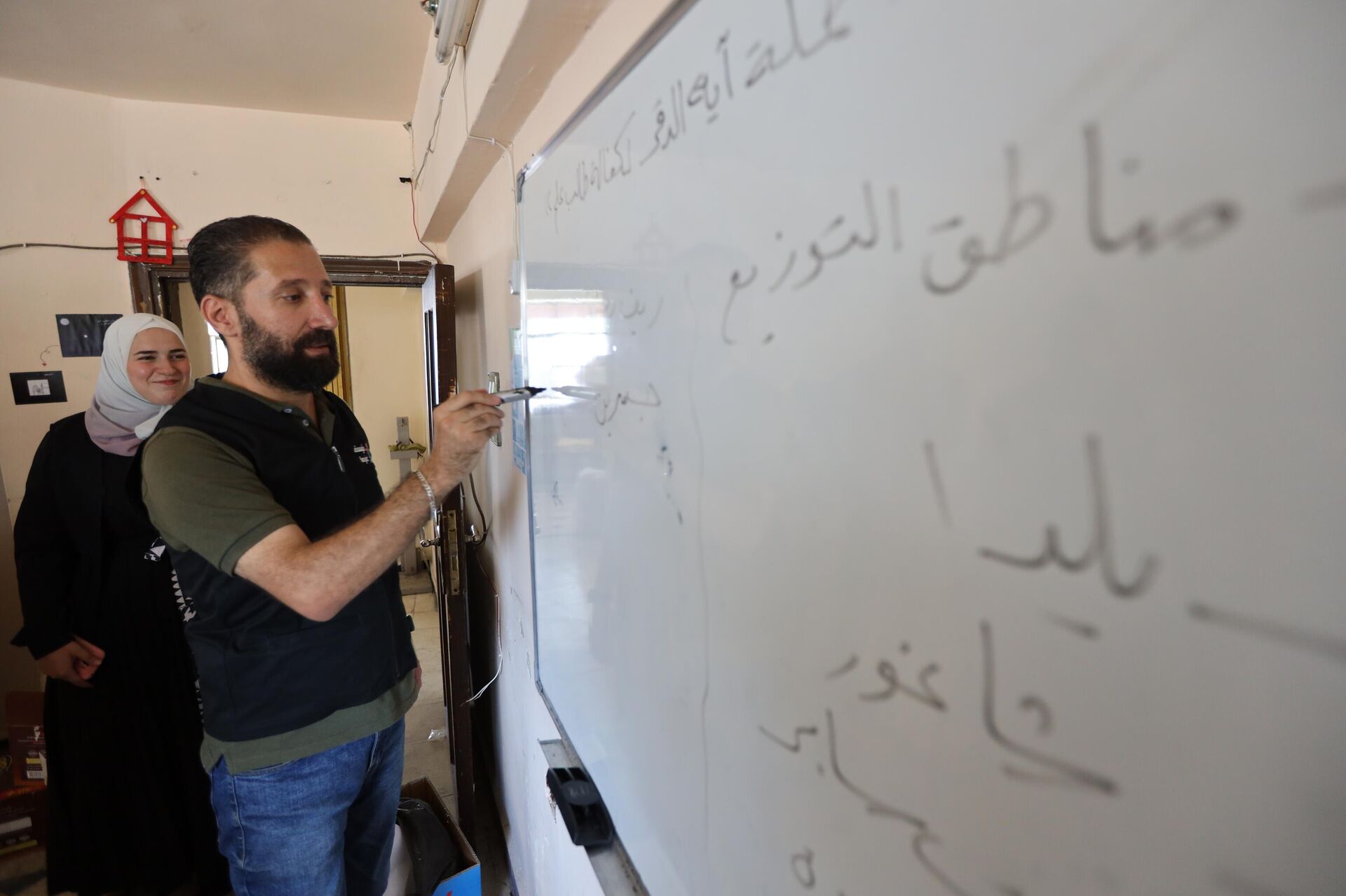 ناشطون سوريون يخلدون ذكرى صديقتهم الراحلة بحملة كفالة طالب علم - سبوتنيك عربي, 1920, 05.09.2022