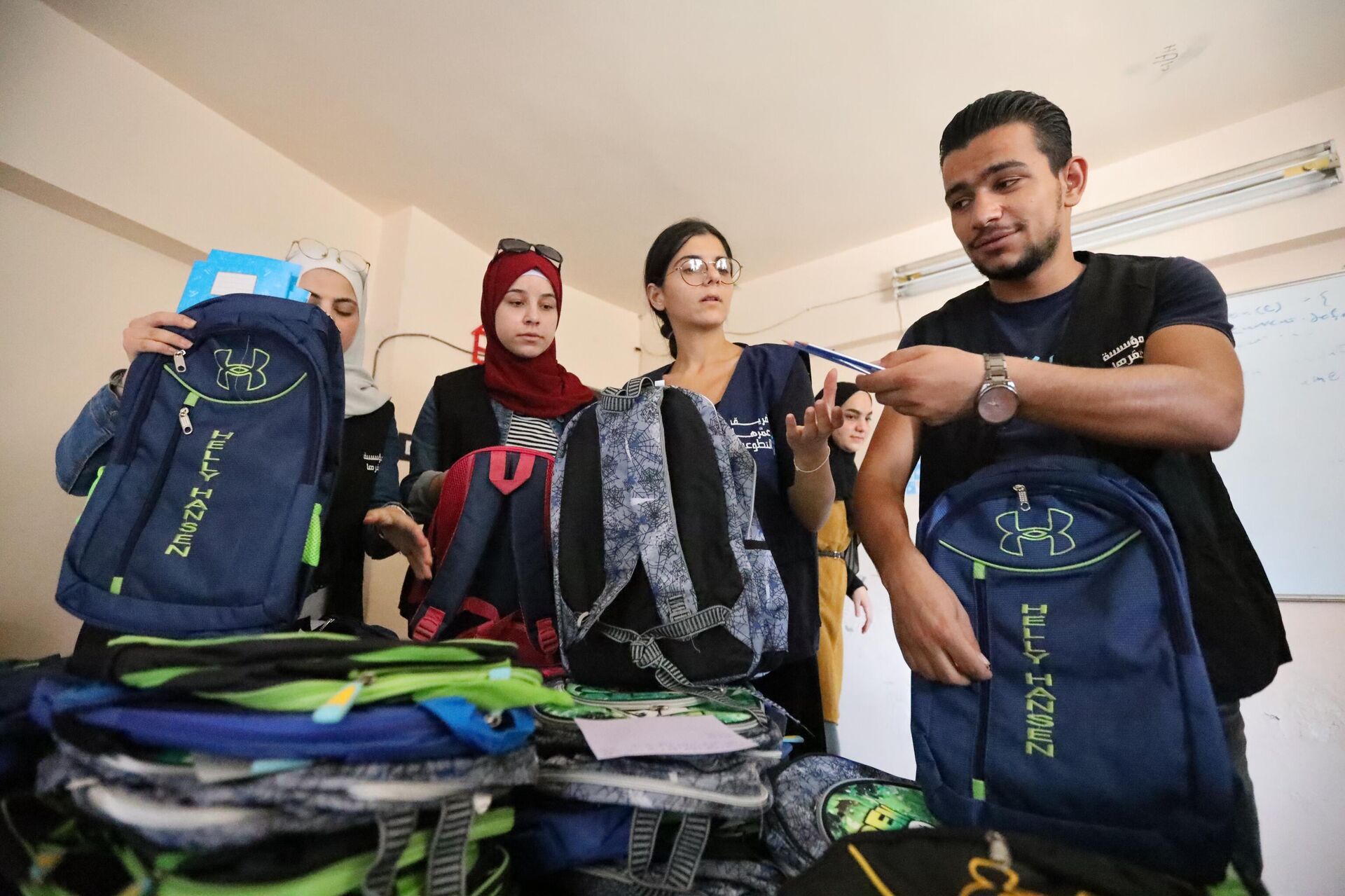 ناشطون سوريون يخلدون ذكرى صديقتهم الراحلة بحملة كفالة طالب علم - سبوتنيك عربي, 1920, 05.09.2022