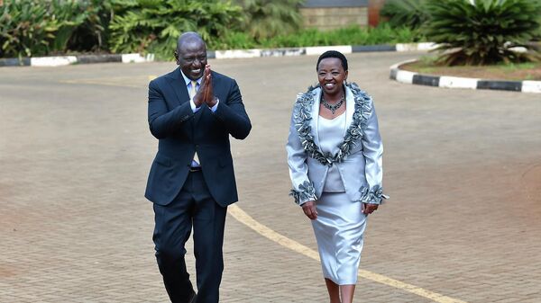 الرئيس الكيني المنتخب وليام روتو برفقة زوجته - سبوتنيك عربي