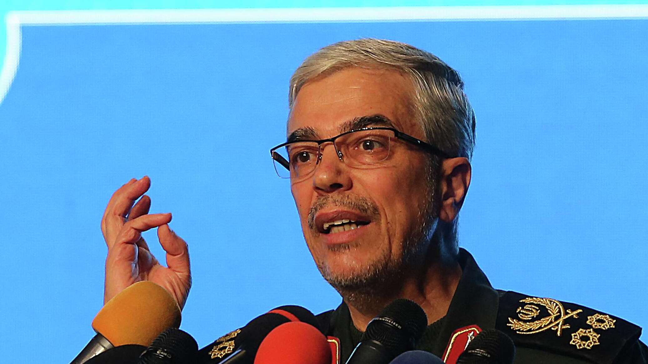 التلفزيون الإيراني الرسمي: مقتل قائد القوات المسلحة الإيرانية باقري في الهجوم الإسرائيلي