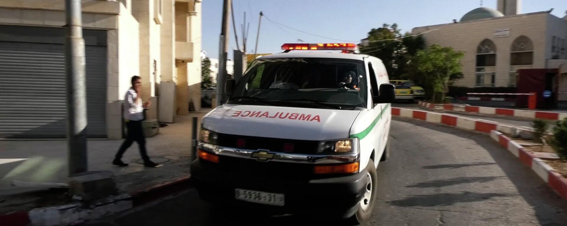 ساندرا بالي أول فلسطينية تعمل سائقة إسعاف - سبوتنيك عربي, 1920, 17.01.2025