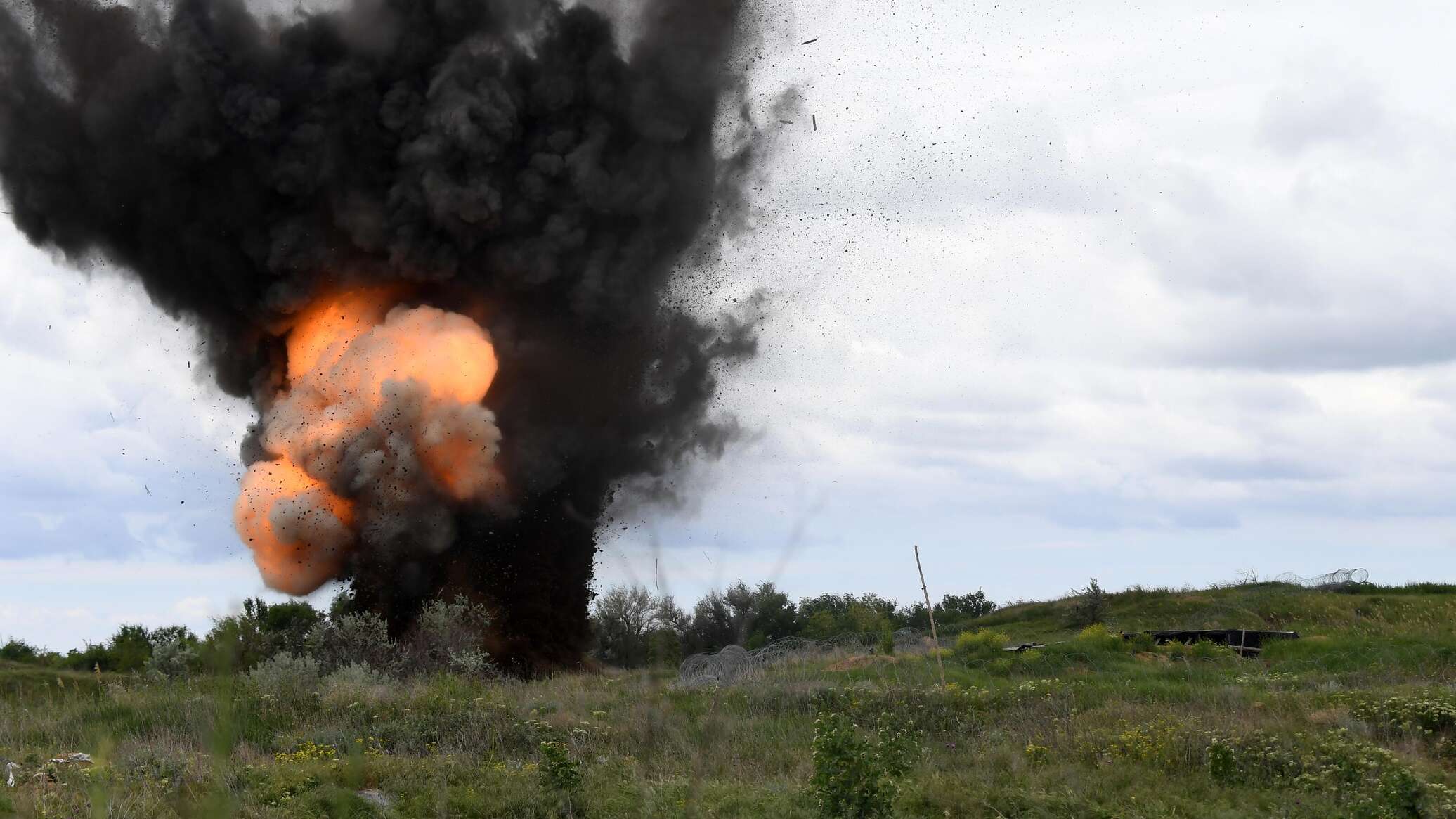 كييف تخطط لإسقاط قذائف تحتوي على مواد سامة من طائرات مسيرة - وزارة الدفاع الروسية