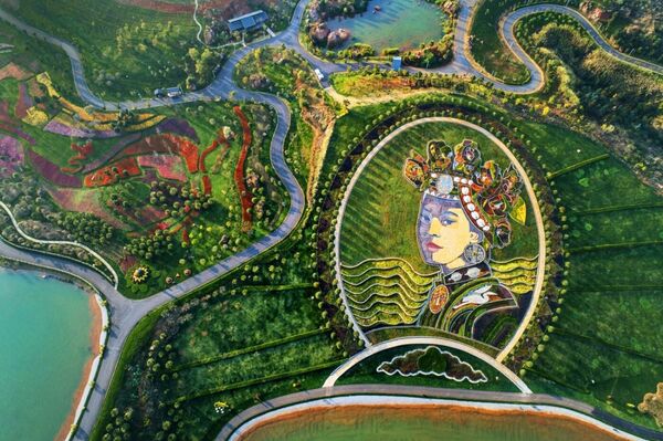 صورة بعنوان حياة جميلة - الأميرة تايبينغ للمصور الصيني جينغكون يانغ في الفئة الحضرية في مسابقة جوائز التصوير بدواسطة الدرون لعام 2022 - سبوتنيك عربي