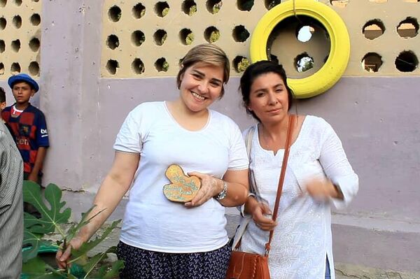 فسحة فرح.. أطفال سوريون يحولون مكبا للقمامة إلى حديقة باستخدام مخلفات الحرب - سبوتنيك عربي