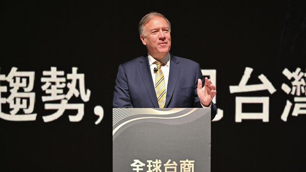 وزير الخارجية الأمريكي السابق، مايك بومبيو، يتحدث خلال منتدى الأعمال التايواني العالمي في كاوشيونغ، تايوان، 27 سبتمبر/ أيلول 2022 - سبوتنيك عربي