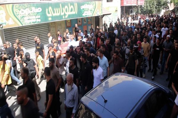 الفلسطينيون يشيعون 4 قتلى قضوا بعملية عسكرية للجيش الإسرائيلي في جنين والحداد يعم الضفة الغربية  - سبوتنيك عربي