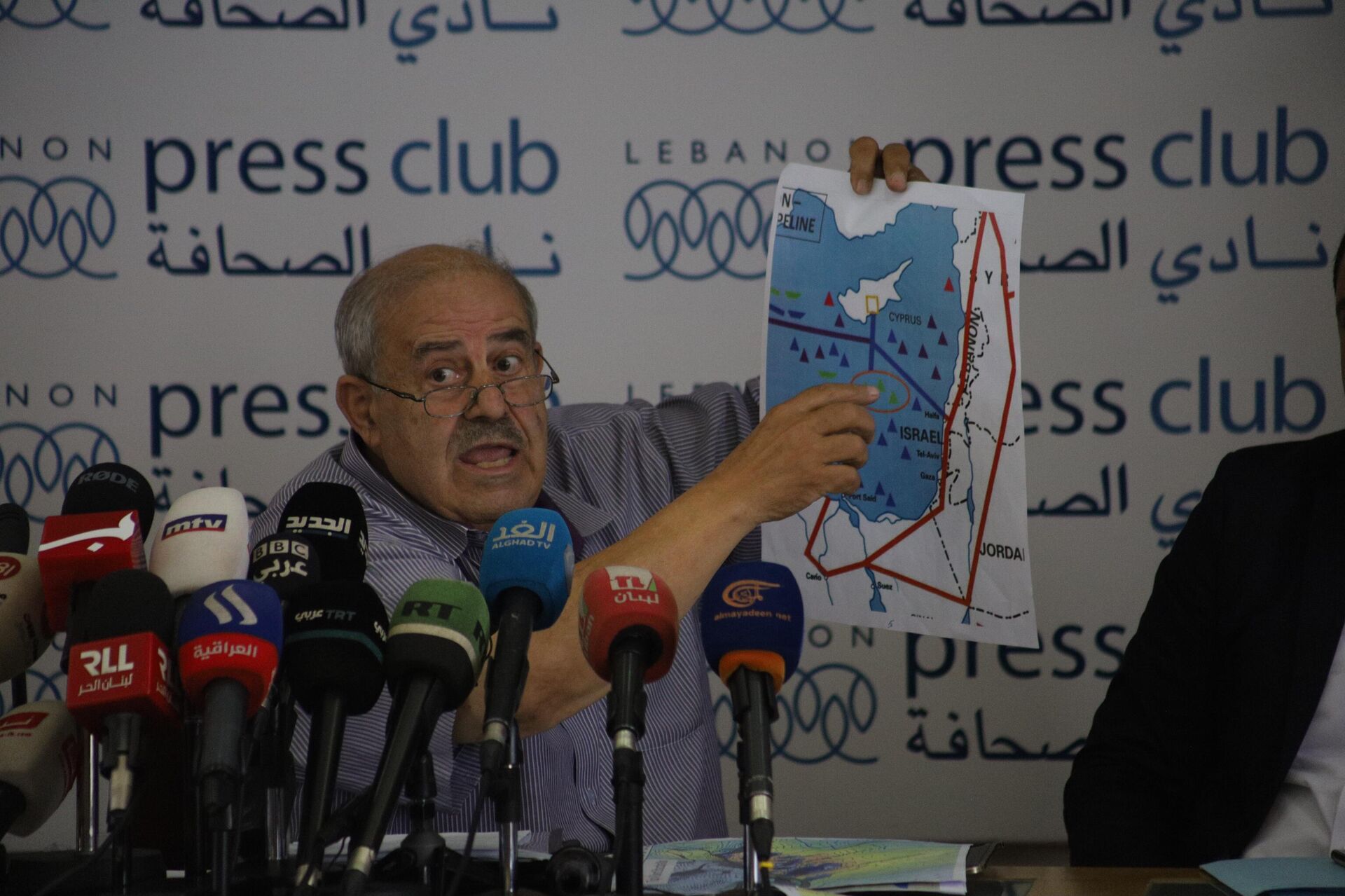 مؤتمر صحفي في بيروت يفند ملف الترسيم بين لبنان وإسرائيل - سبوتنيك عربي, 1920, 07.10.2022