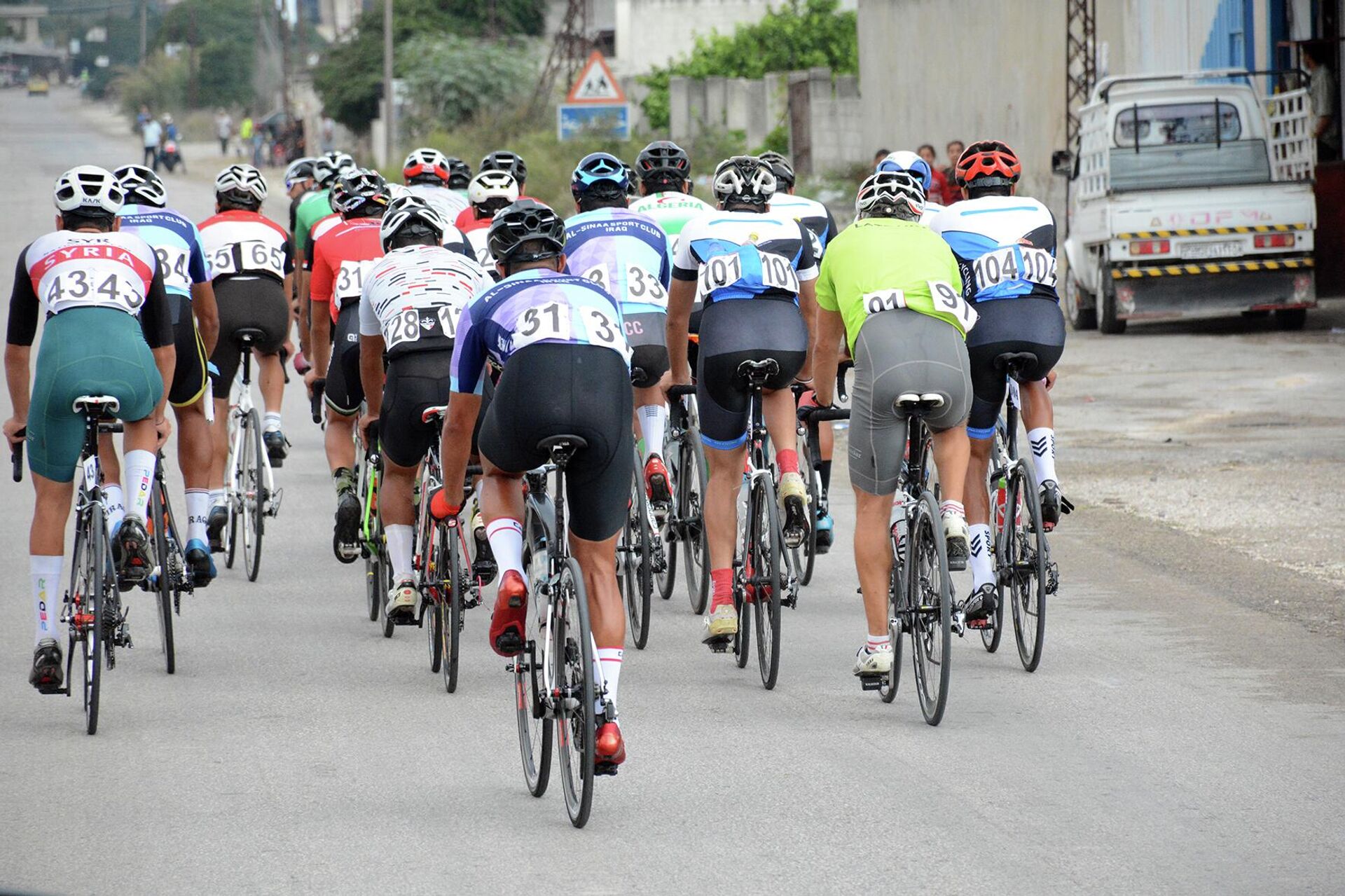 الدراجون العرب يختبرون جمال الغابات السورية ضمن سباق دروب تشرين الدولي - سبوتنيك عربي, 1920, 10.10.2022