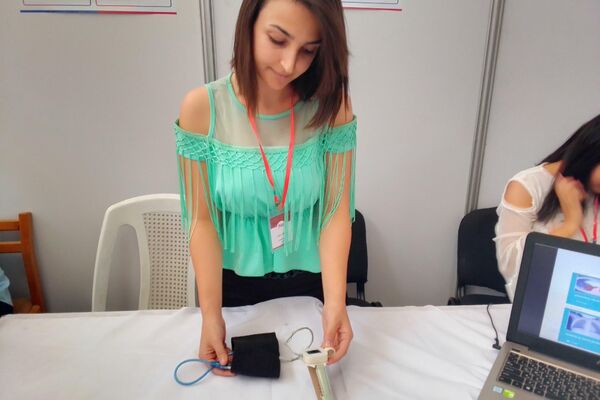 معرض الطلاب المتميزين الذي تقيمه كلية الهندسة الميكانيكية والكهربائية بجامعة دمشق تحت شعار: معاً للبناء والابتكار في موسمه الخامس للعام 2022. - سبوتنيك عربي