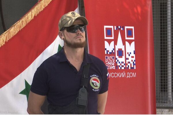 الوفد الروسي يوزع هدايا على الأطفال المصابين بـمتلازمة داون في سوريا، 17 أكتوبر/ تشرين الأول 2022 الوفد الروسي يوزع هدايا على الأطفال المصابين بـمتلازمة داون في سوريا، 17 أكتوبر/ تشرين الأول 2022 - سبوتنيك عربي