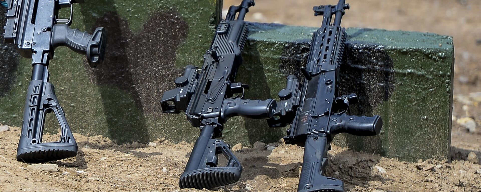 بنادق روسية بينها أ كا 200 الهجومية بنادق روسية بينها أ كا 200 الهجومية - سبوتنيك عربي, 1920, 22.10.2022