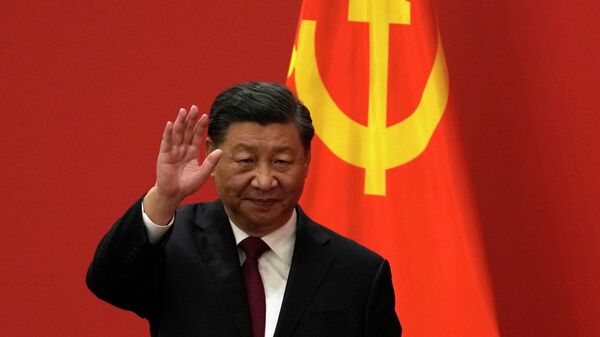 شي جين بينغ بعد انتخابه أمينًا عامًا للحزب الشيوعي الصيني لولاية ثالثة - سبوتنيك عربي