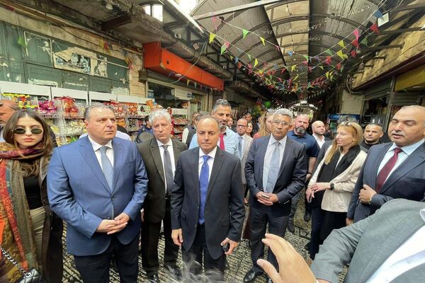 وفد دبلوماسي أجنبي يطلع على ما تشهده مدينة نابلس من حصار إسرائيلي مستمر منذ 16 يوما  - سبوتنيك عربي