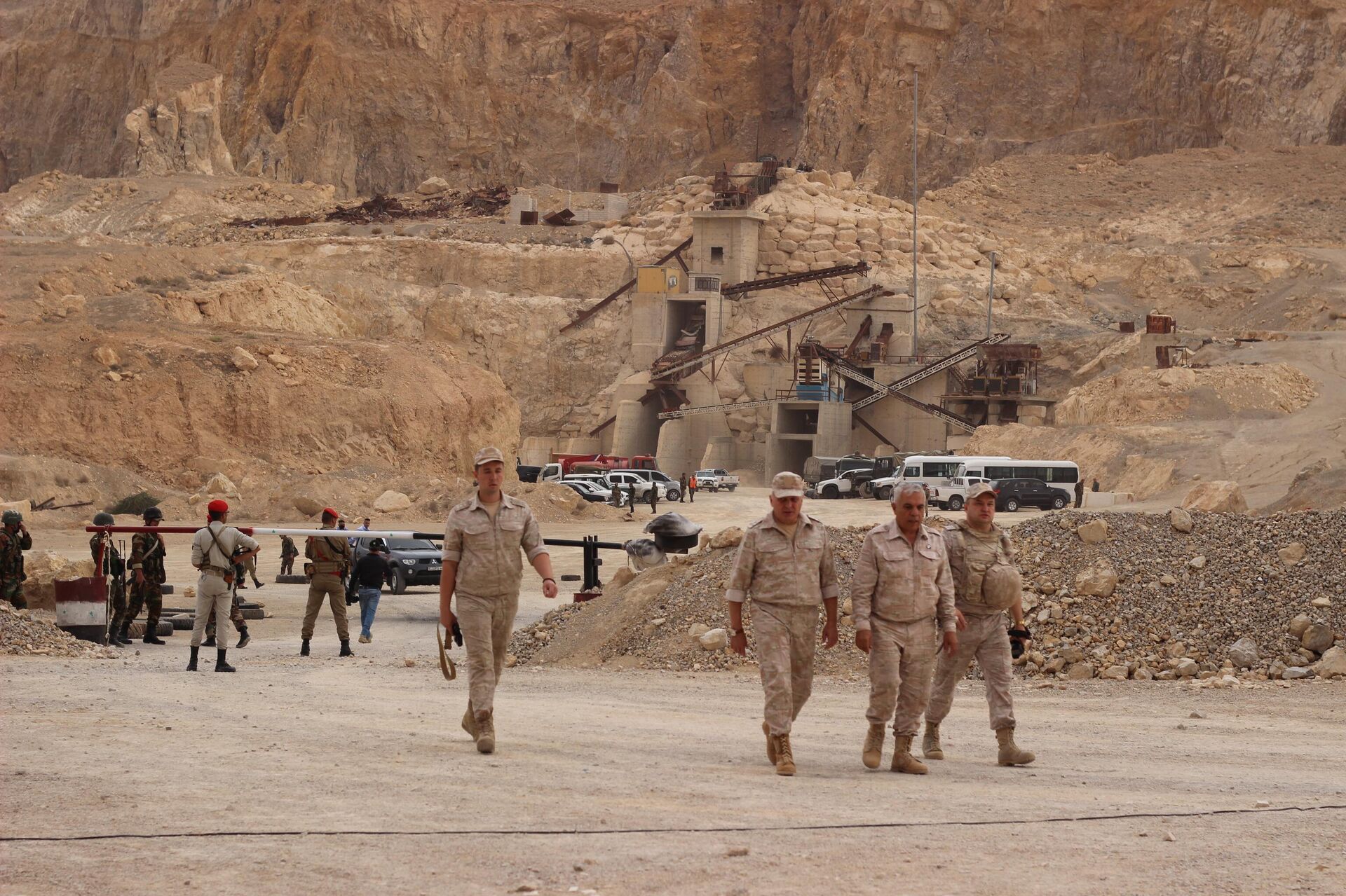 المناورات السورية الروسية - سبوتنيك عربي, 1920, 26.10.2022