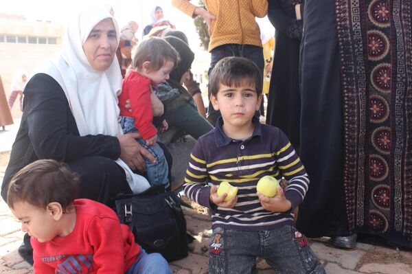 عمليات العودة الطوعية للنازحين السوريين في لبنان إلى بلدهم  - سبوتنيك عربي