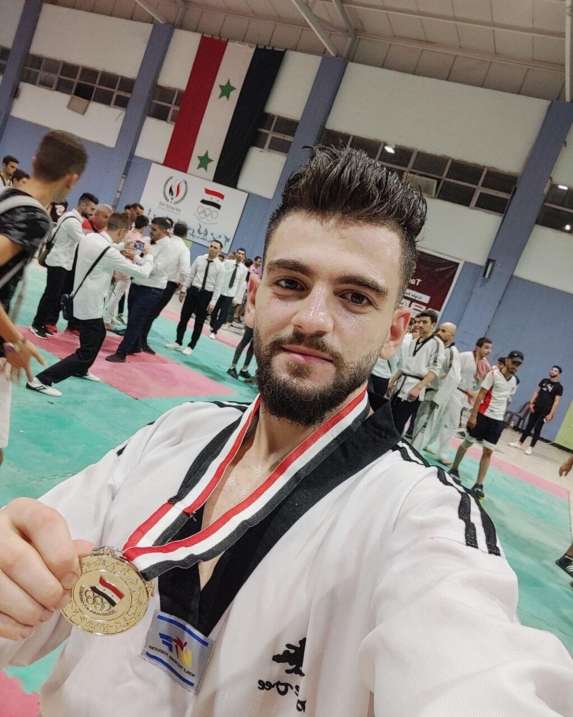 شاب سوري يحطّم 16 رقما في موسوعة غينيس.. ويتطلع إلى الـ 17 - سبوتنيك عربي, 1920, 10.11.2022