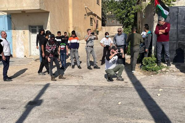 مواجهات مع القوات الإسرائيلية خلال مسيرات شعبية بالضفة الغربية مواجهات مع القوات الإسرائيلية خلال مسيرات شعبية بالضفة الغربية - سبوتنيك عربي