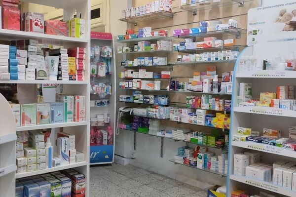 نقص الأدوية يخيم على الصيدليات في تونس التي خلت من علاجات القلب والسرطان - سبوتنيك عربي