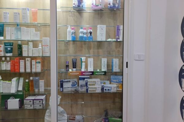 نقص الأدوية يخيم على الصيدليات في تونس التي خلت من علاجات القلب والسرطان - سبوتنيك عربي