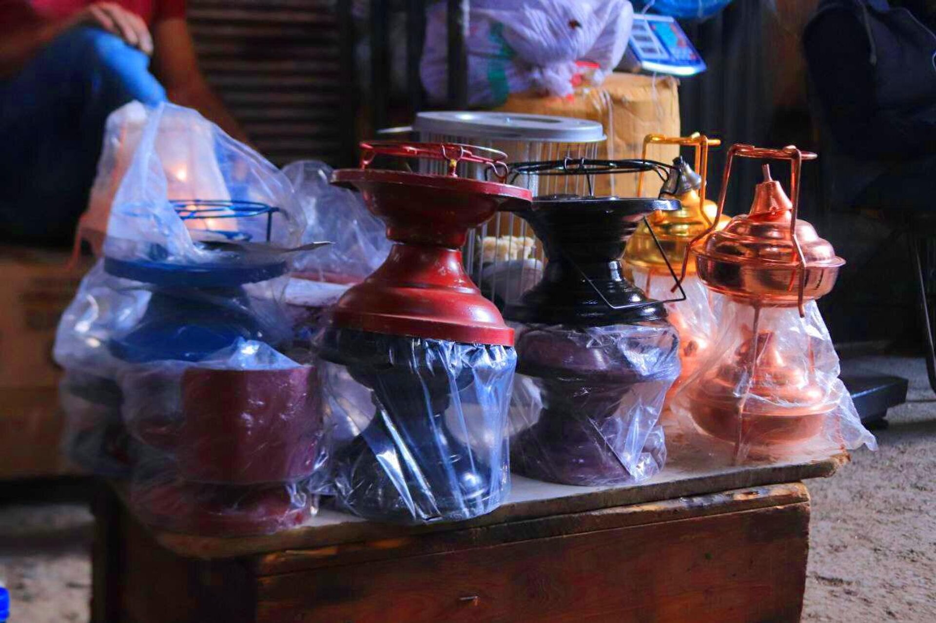 انتشار مدافئ قديمة في سوريا على خلفية الحصار الاقتصادي القاسي وسرقة نفط البلاد - سبوتنيك عربي, 1920, 18.11.2022