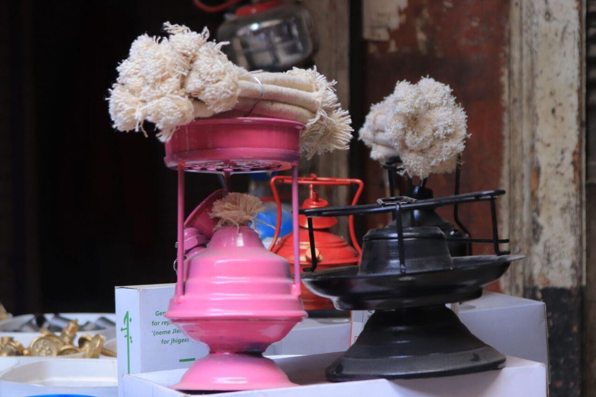 انتشار مدافئ قديمة في سوريا على خلفية الحصار الاقتصادي القاسي وسرقة نفط البلاد - سبوتنيك عربي, 1920, 18.11.2022