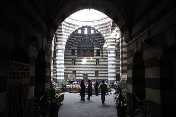 روائع الزجاج الروسي في خان أسعد باشا بدمشق - سبوتنيك عربي