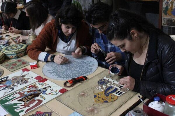 روائع الزجاج الروسي في خان أسعد باشا بدمشق - سبوتنيك عربي