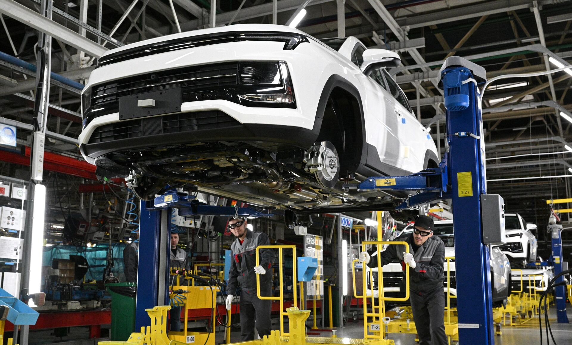 عرض سيارة موسكفيتش في مصنع موسكو للسيارات موسكفيتش، روسيا 23 نوفمبر 2022 - سبوتنيك عربي, 1920, 23.11.2022